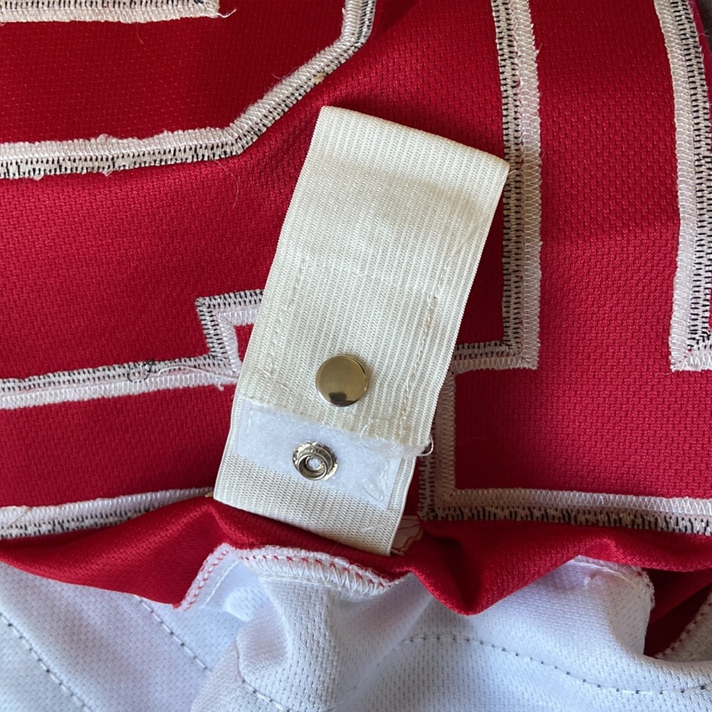 NWOT - NHL Vintage Hockey Officially Licensed Blackhawks Jersey - Picture 9 of 10